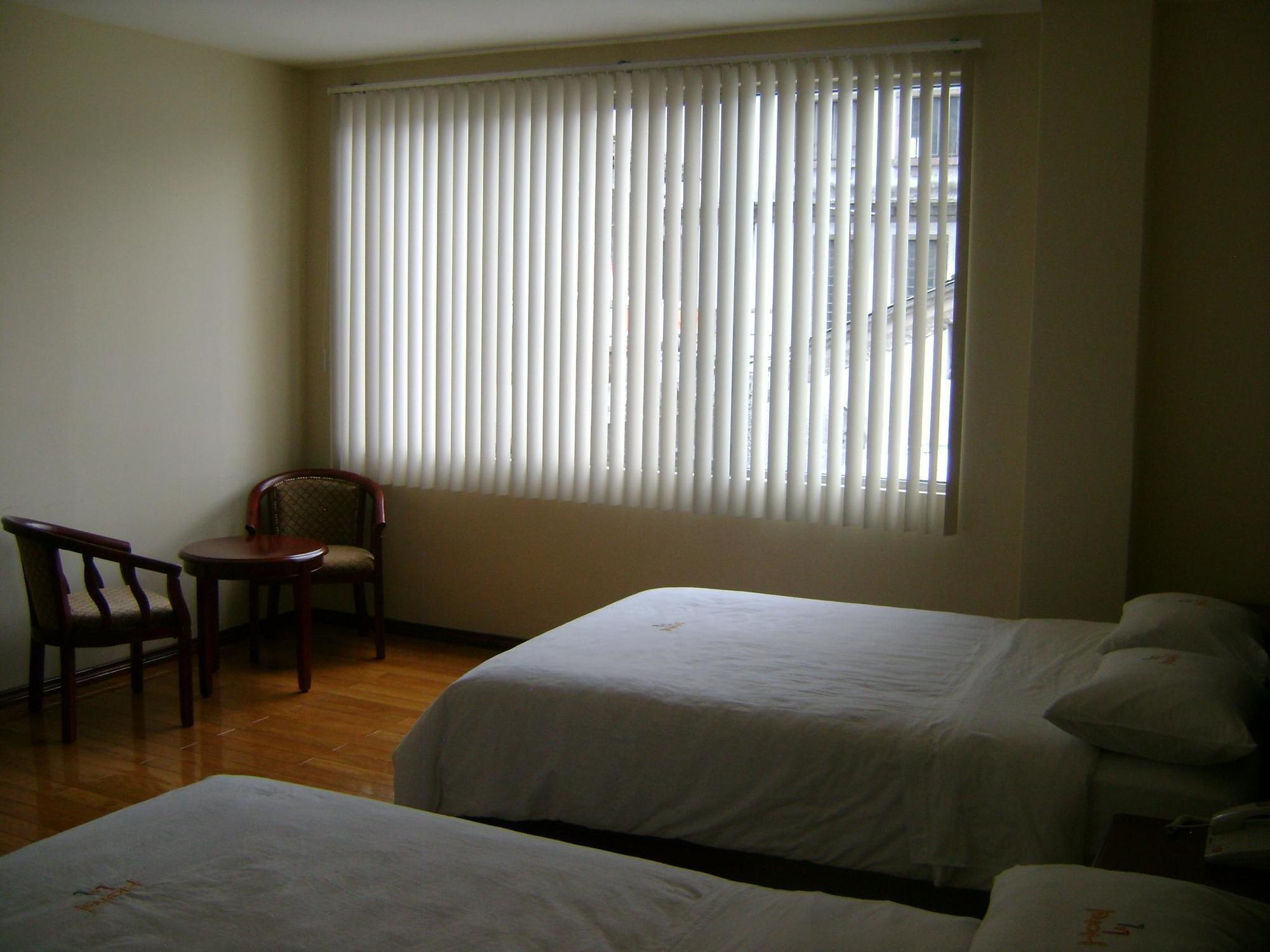 Hotel Lottus Quito Exterior photo